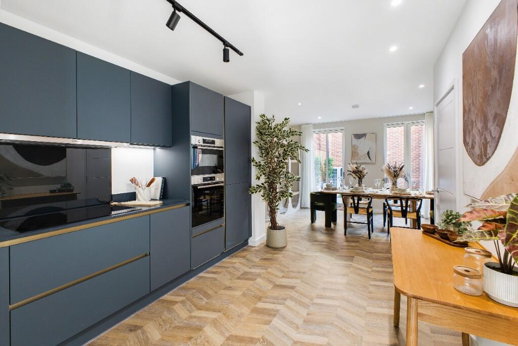Kitchen dining