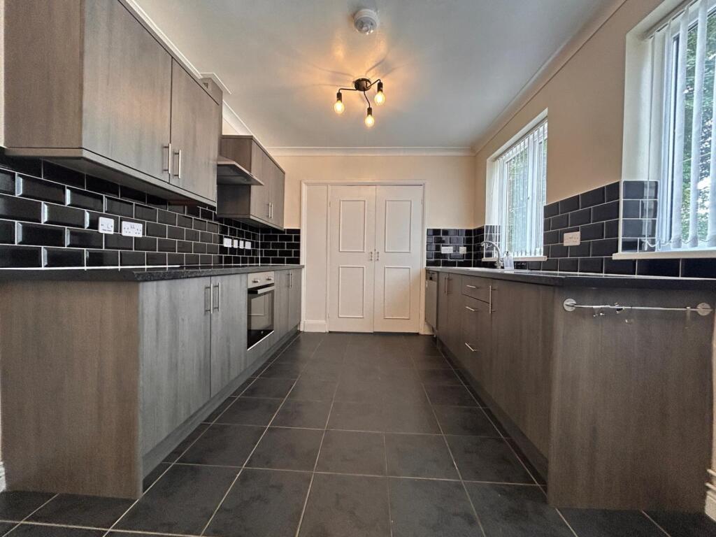 db984981-e7ef-4728-b347-6d1cc3ddbe23