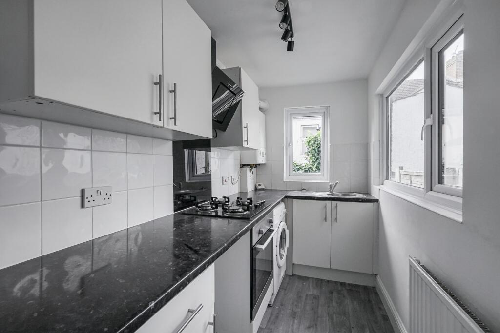 21 Jesmond Street, Folkestone, Kent, CT19 5QW