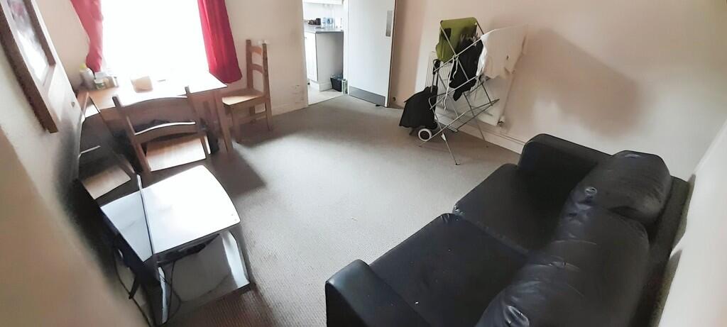 e8ac9ddd-WhatsApp...