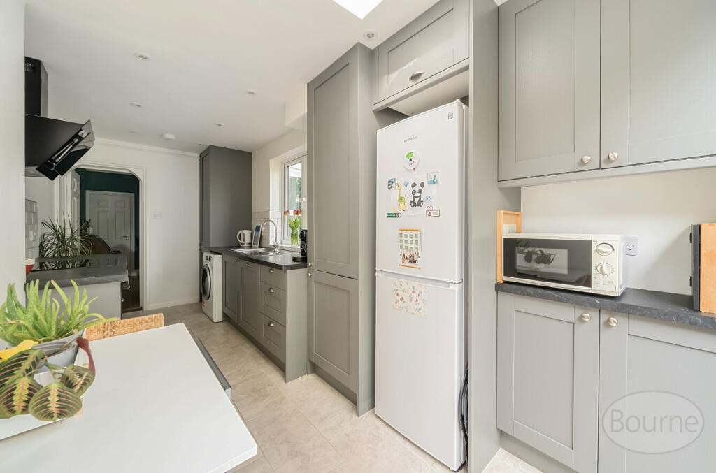 ef4598b3-a46c-4d8...