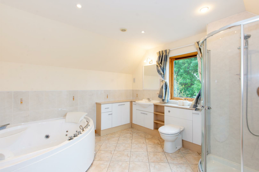 PRINCIPAL EN-SUITE