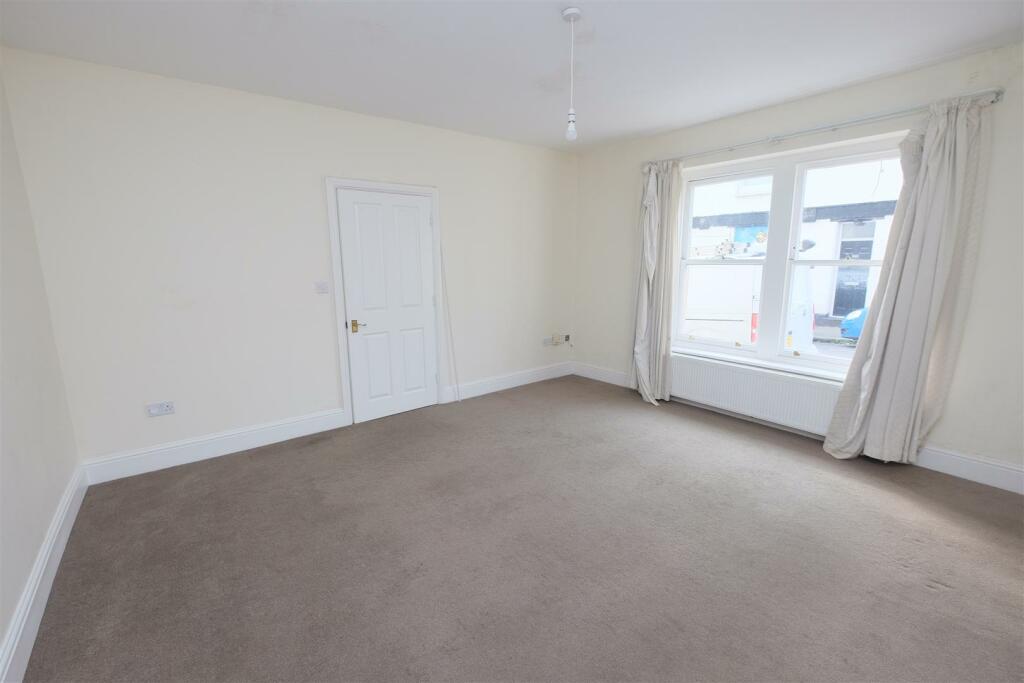 12 North Street, Southville, Bristol BS3 1HT High 