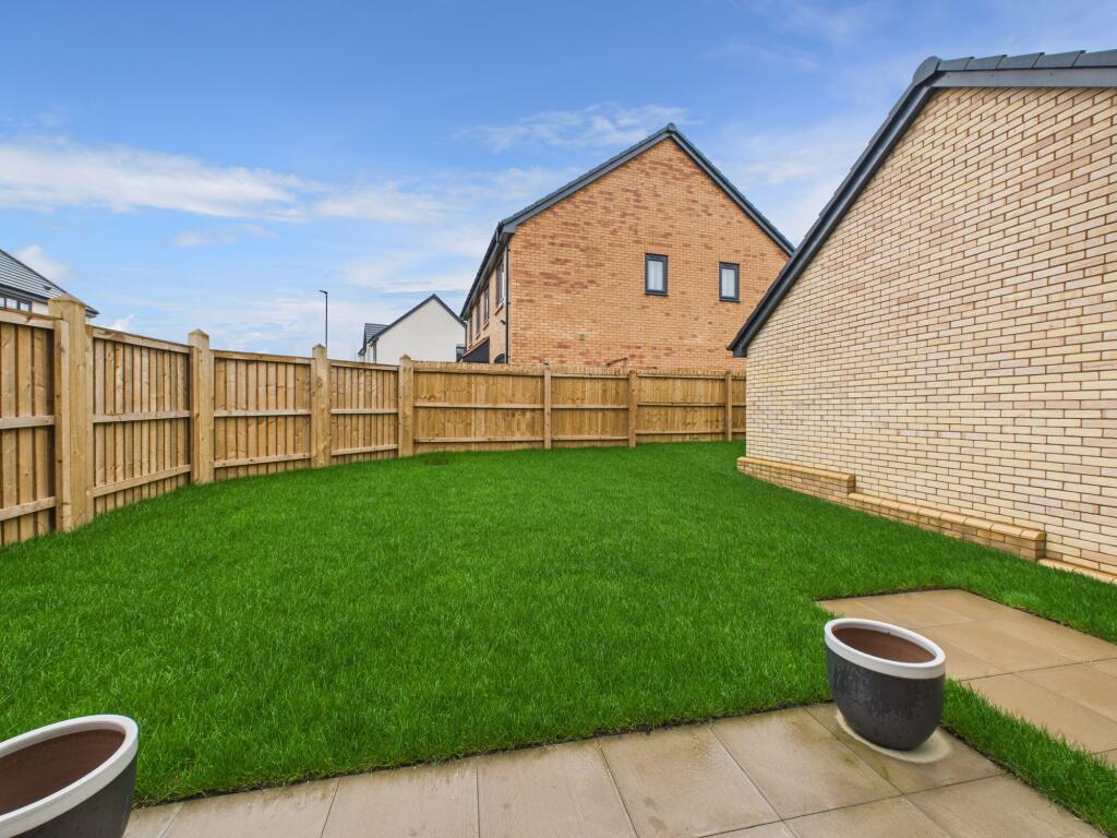 CAM02871G0-PR0689-STILL013