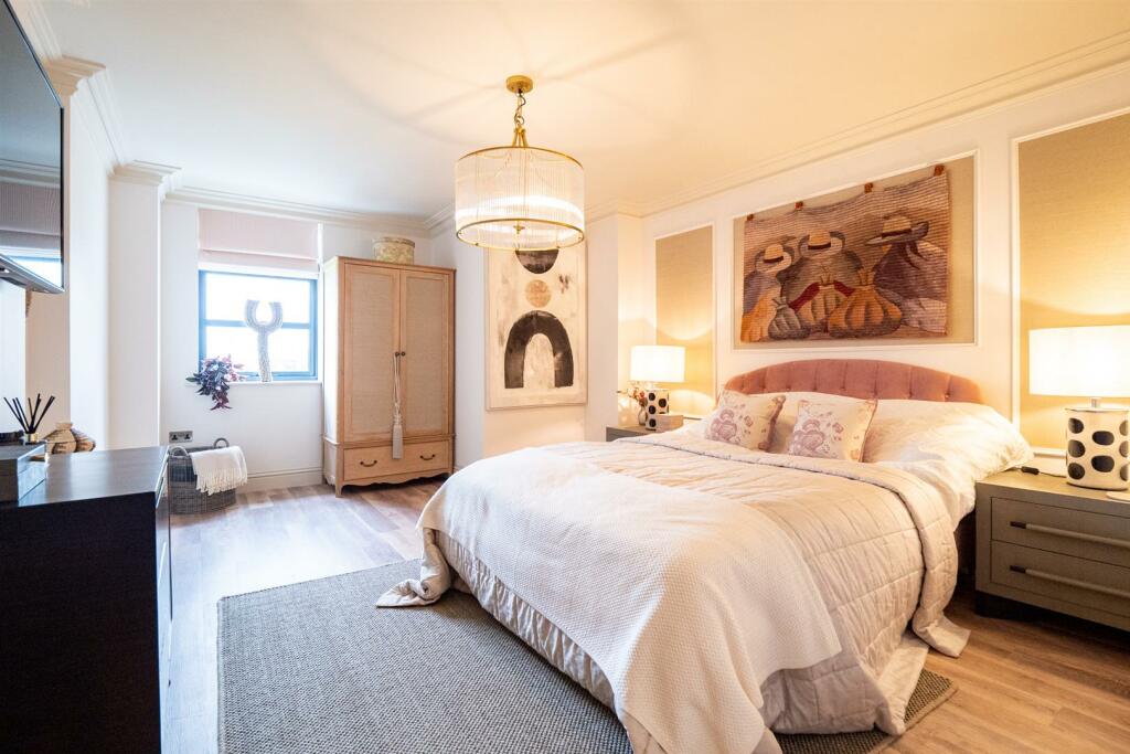 Bedroom 2.jpg