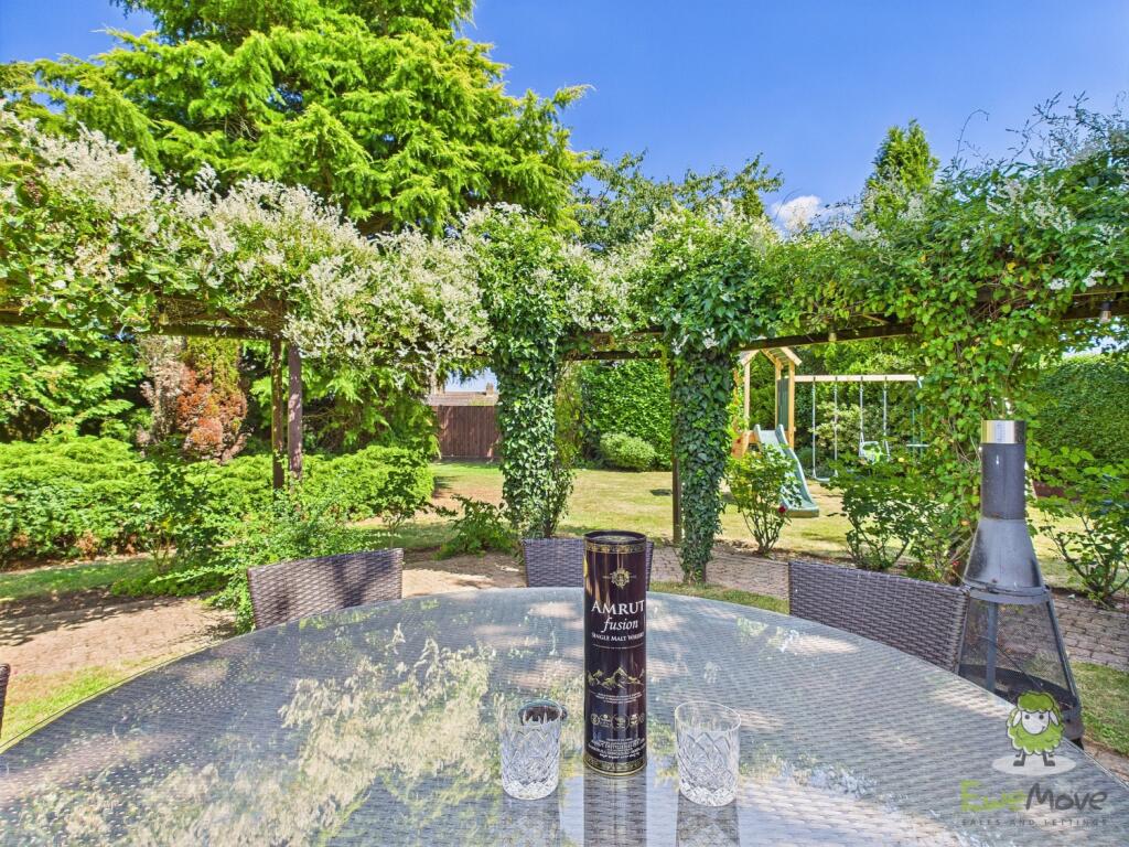 CAM01543G0-PR0141-STILL102