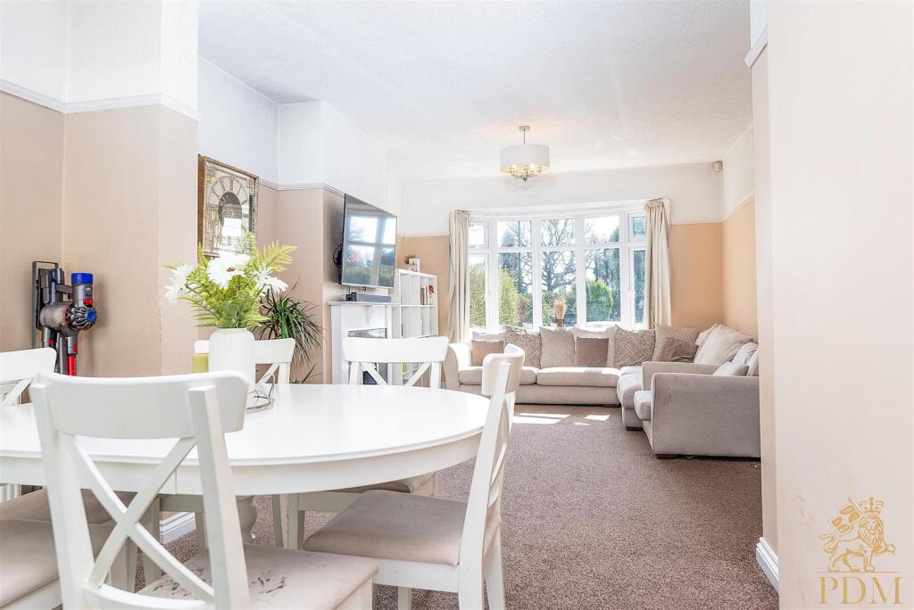 5 Balmoral Crescent Nottingham NG8 2DQ