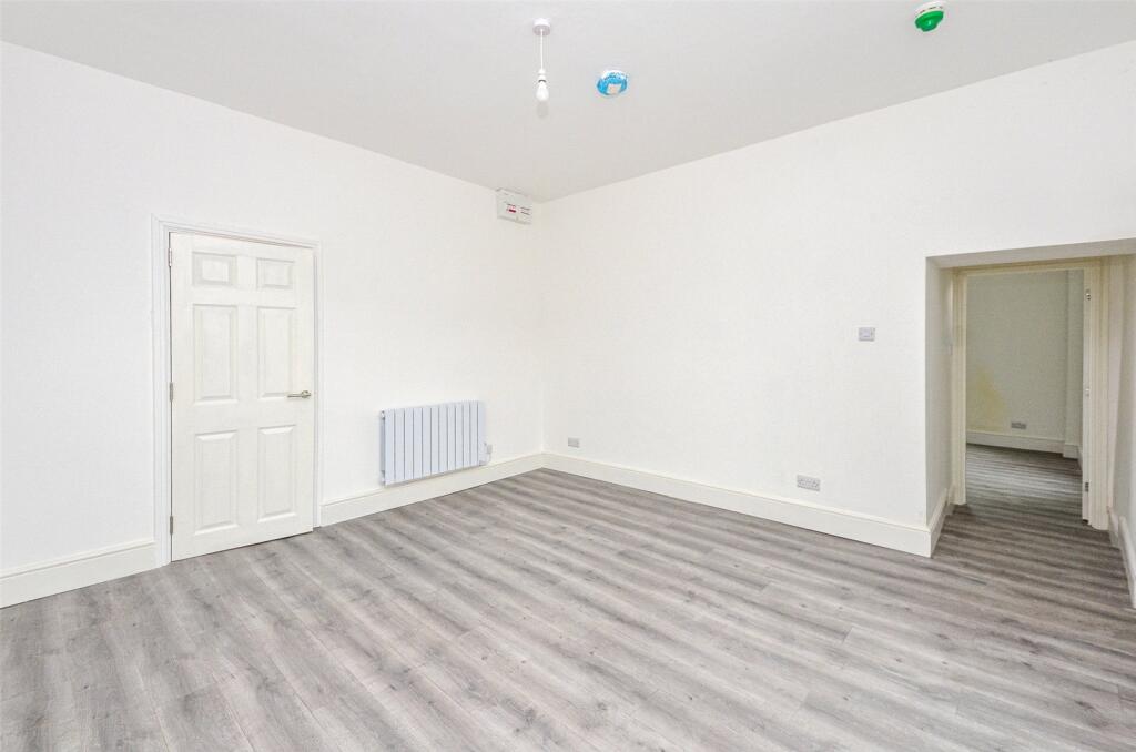 Flat 2 Pic 6 T202511101111.jpg