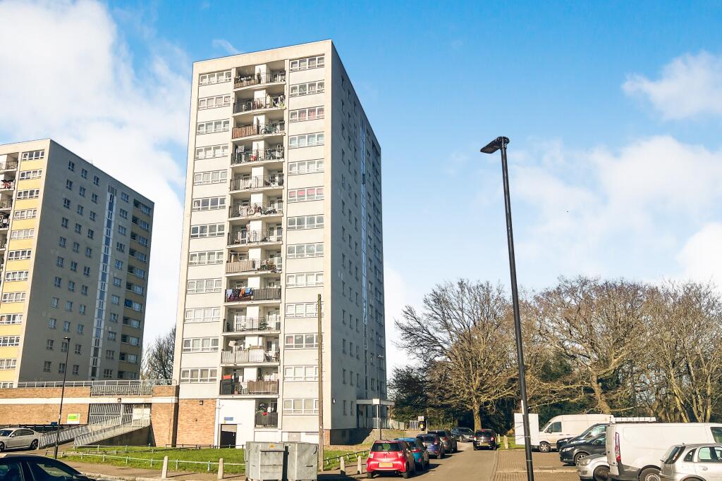 21 Newton House, Exeter Road, Enfield EN3 7TT