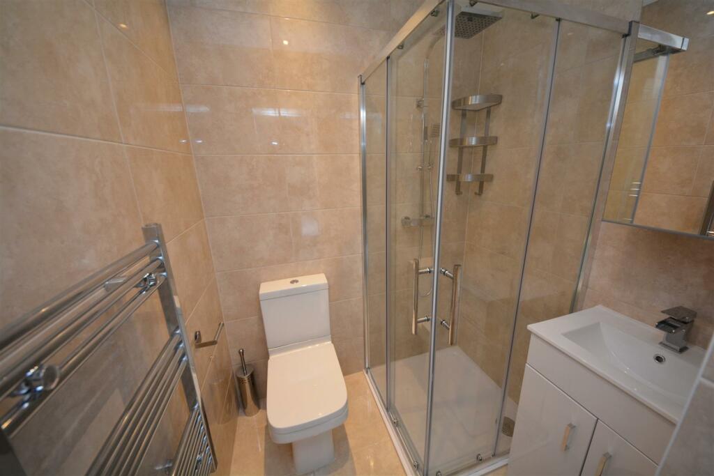 Bedroom 11 - Ensuite