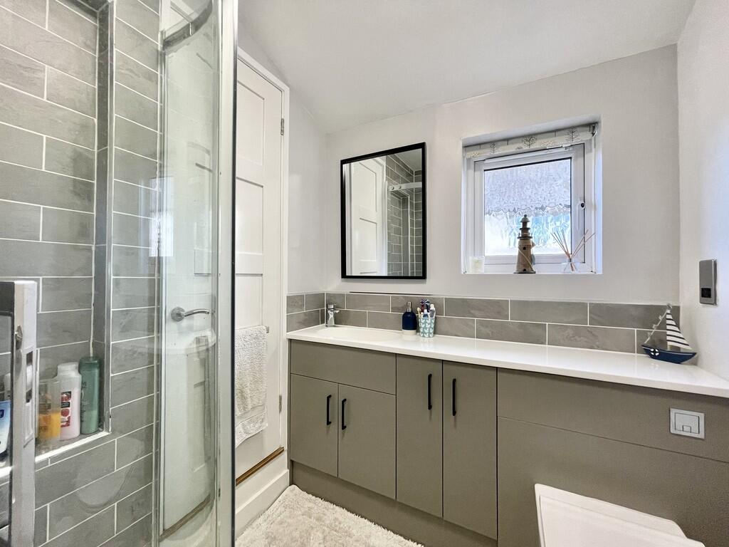 Shower Room (1)