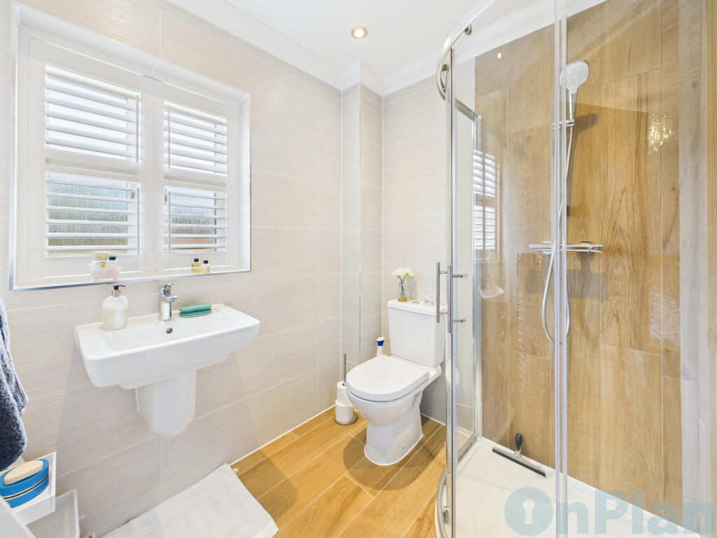 CAM04024G0-PR0028-STILL025