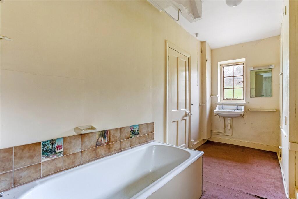 En Suite Bathroom