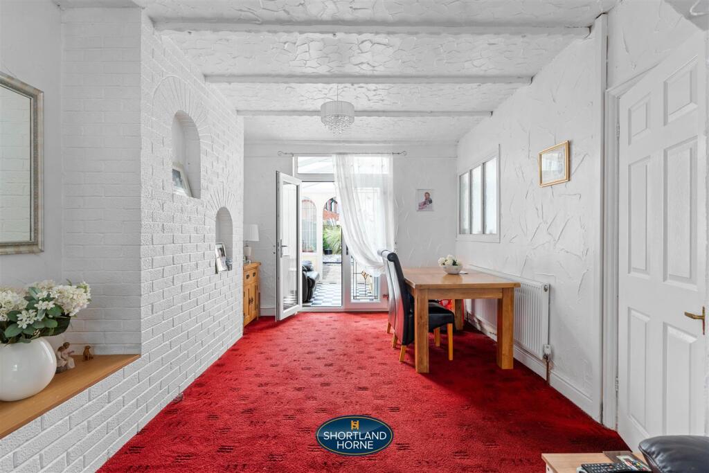 Lounge / Dining Room