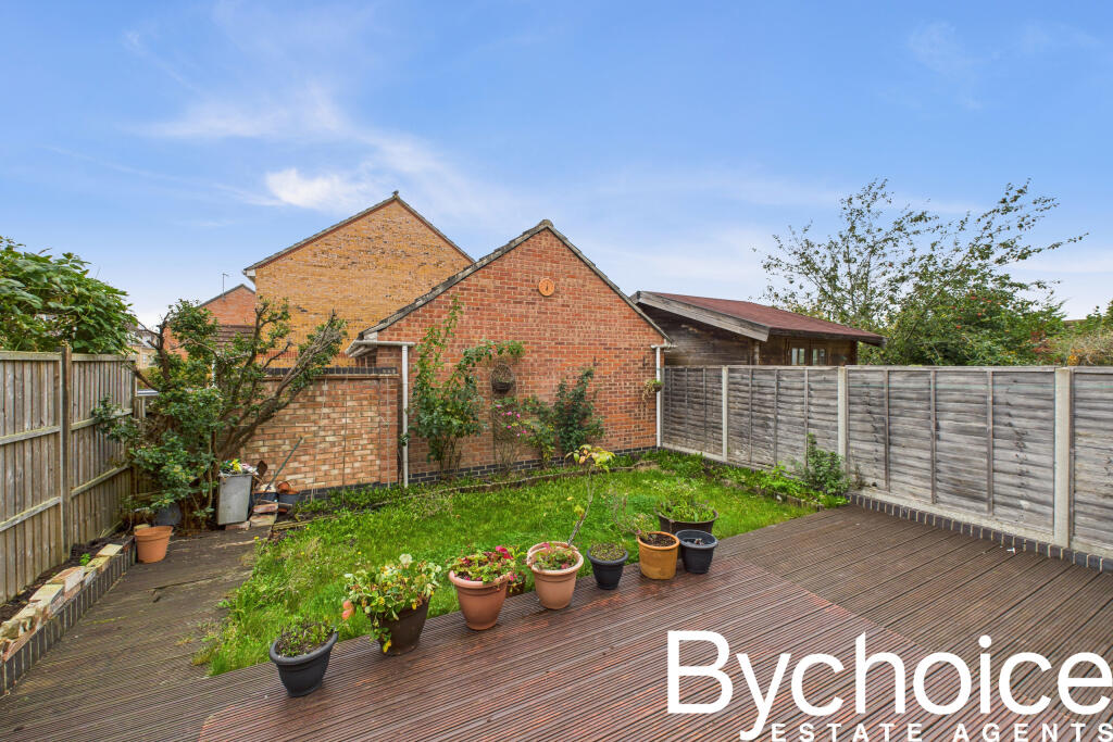 CAM05454G0-PR0063-STILL010