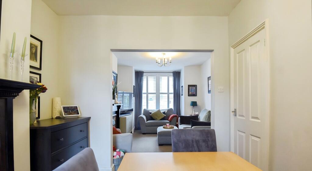 Dining Room to Lounge