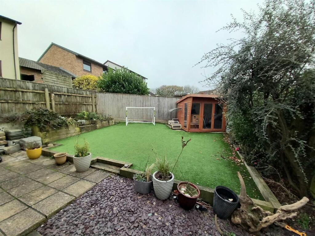 60 Oaklands Rear Garden.jpg