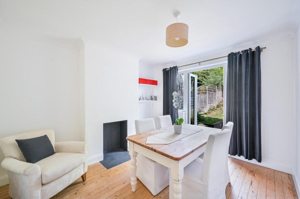 CHIPSTEAD LANE,  (13).jpg