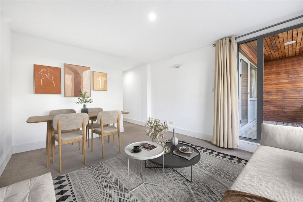 Sitting/Dining Room