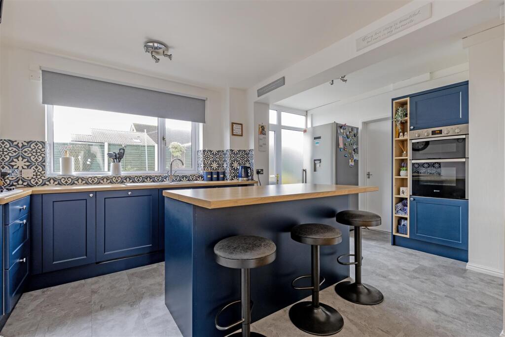 Kitchen-5.jpg