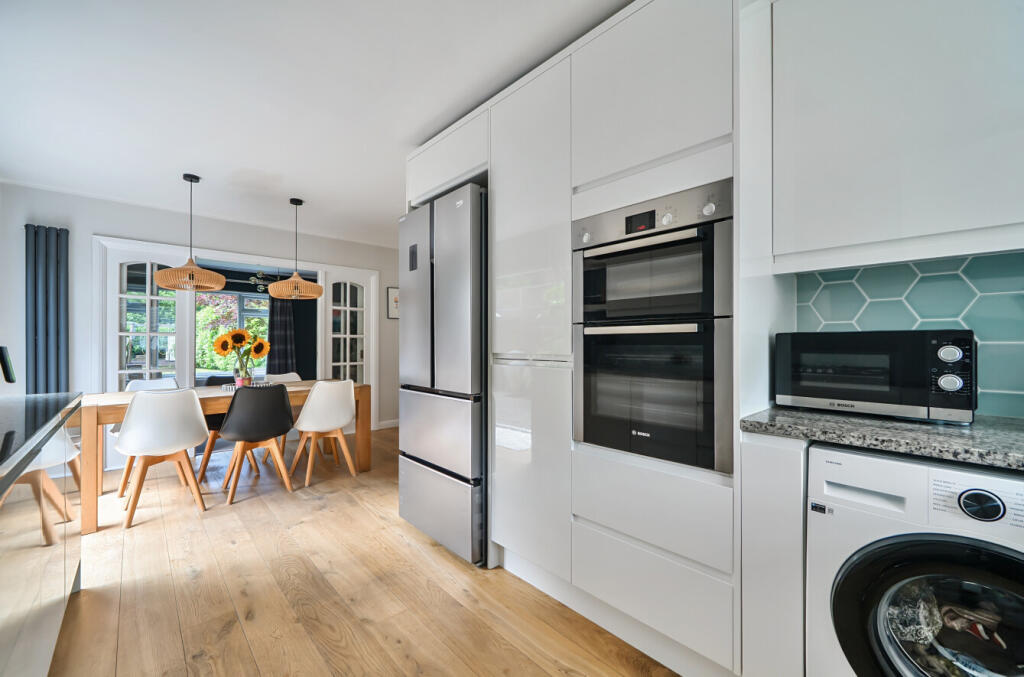 1315534-13-685e94...