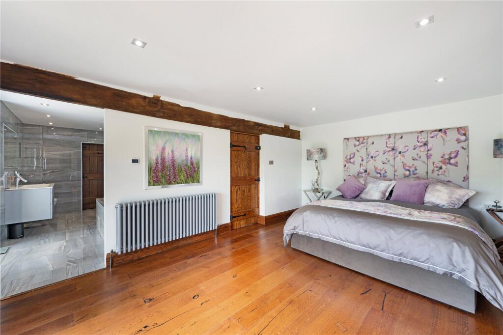 Main Bed