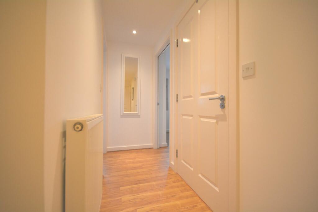 Photograph 11