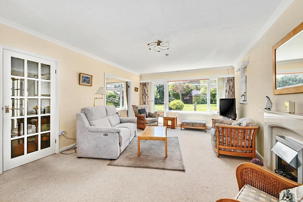 27 Saltdean Way TN39 (8).jpg
