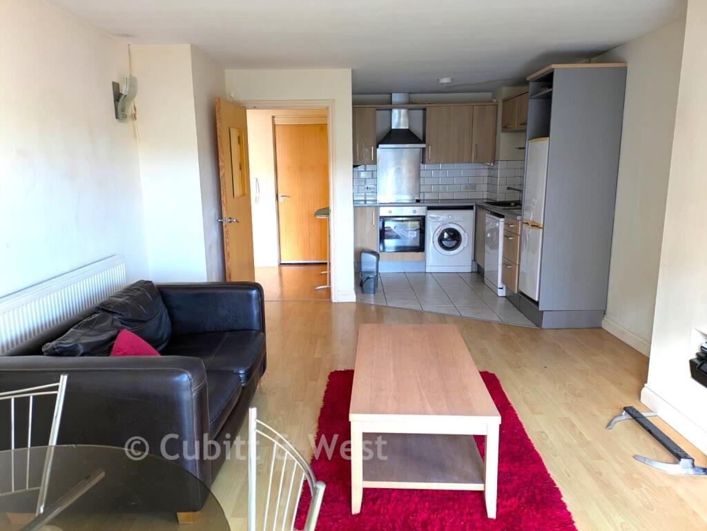 Lounge/Kitchen
