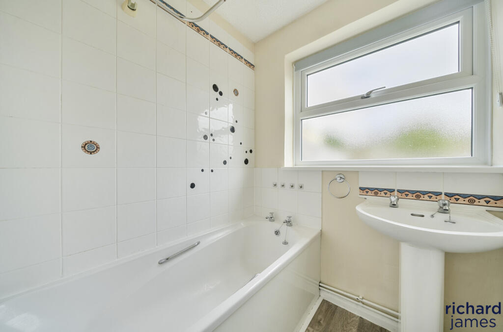 1dd0420e83c64ffeae40ad3caf7c9831