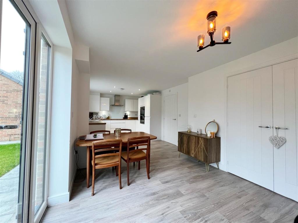 Kitchen Diner 9.jpg