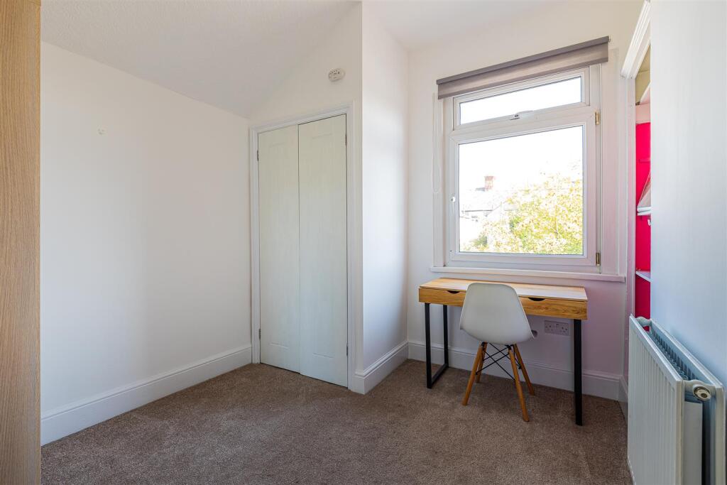 Cosmeston Street 46-12.jpg