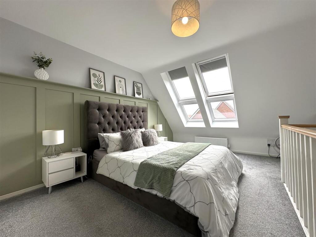 Master Bedroom 990