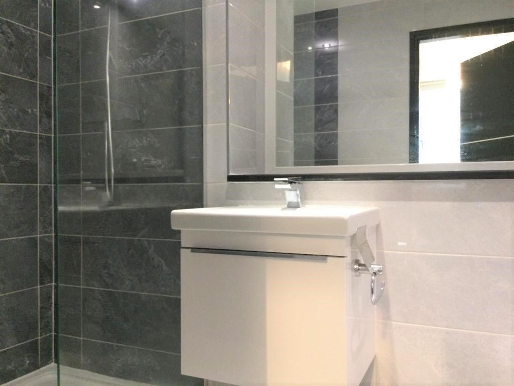 BATHROOM (2) (1).jpg