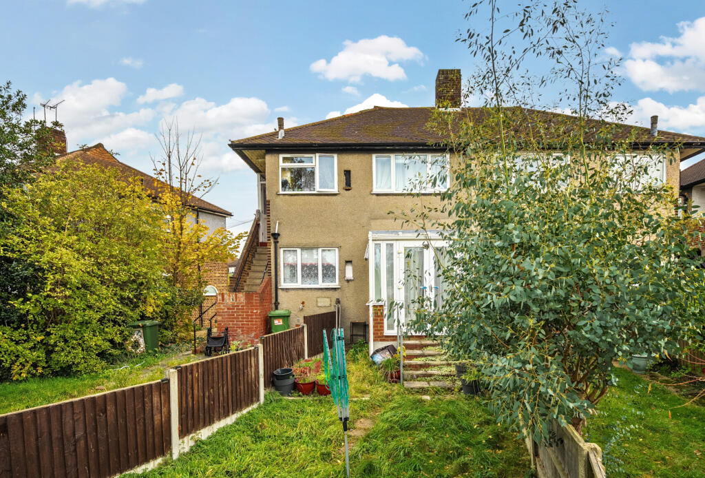 1375748-9-690b292...