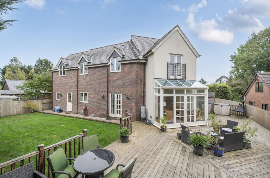 -68f2212b93aad-l-1369249-5-68f12b3db06e7