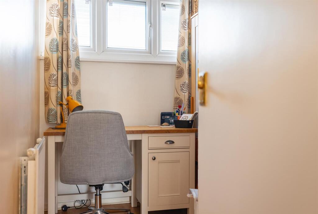 94a West Vale-45-amended.jpg