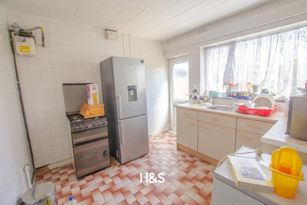 146 Daisy Farm Road - kitchen.jpg