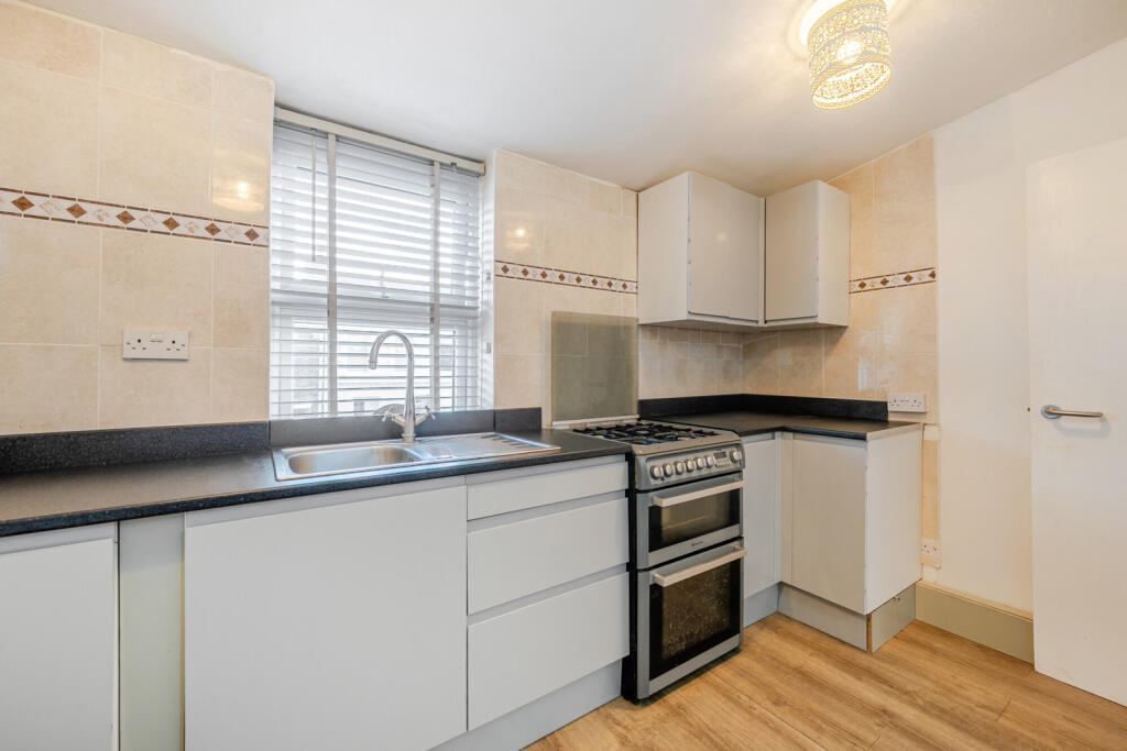 1389019-10-693968...