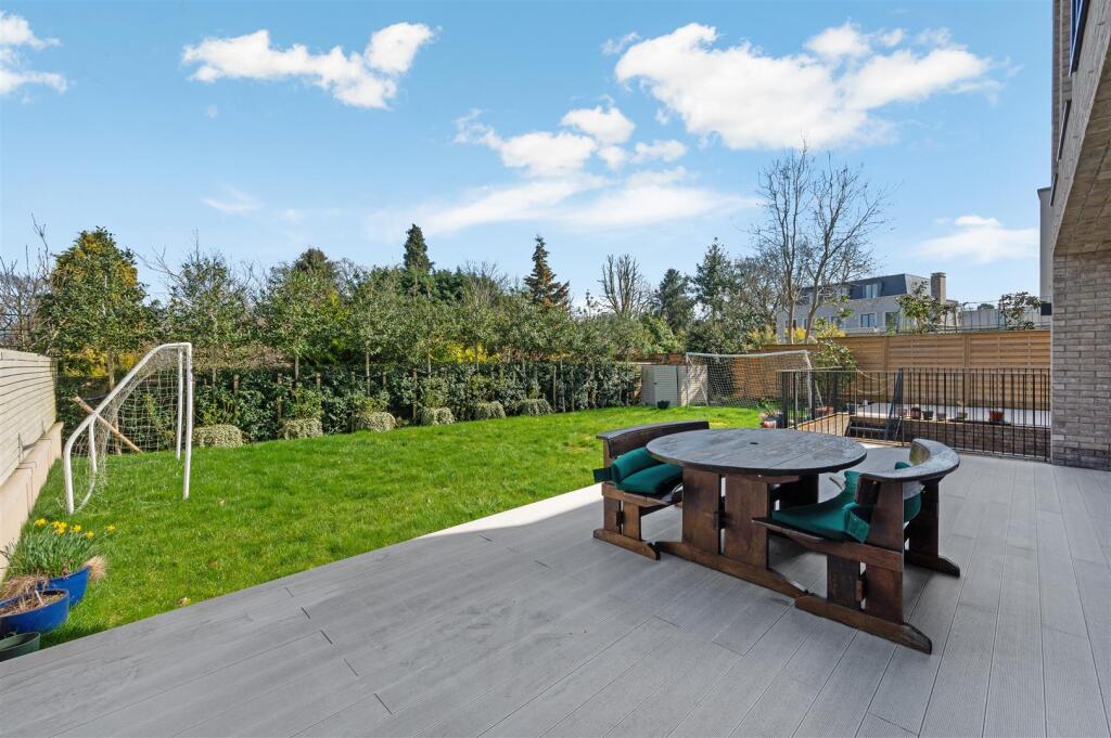 LINCOLN AVENUE, 3A-91.jpg