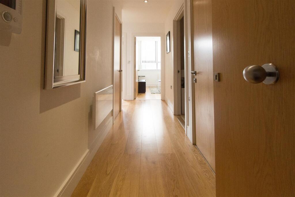 Hallway.jpg