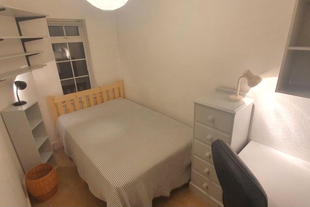 Bedroom 4 (a).jpg