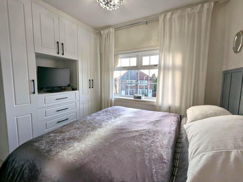 9 berkeley bed 2.jpg