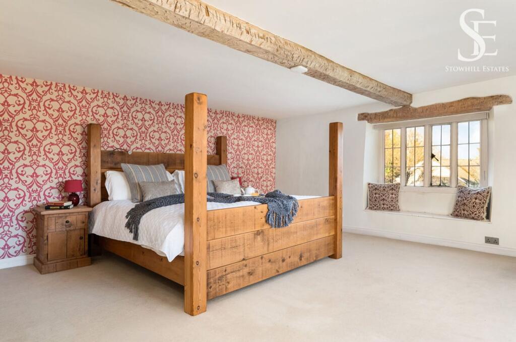Principle bedroom