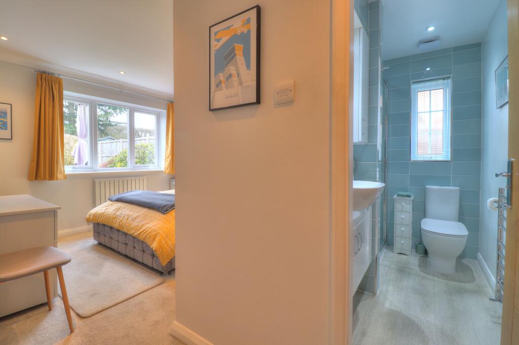 bedroom one/en-suite