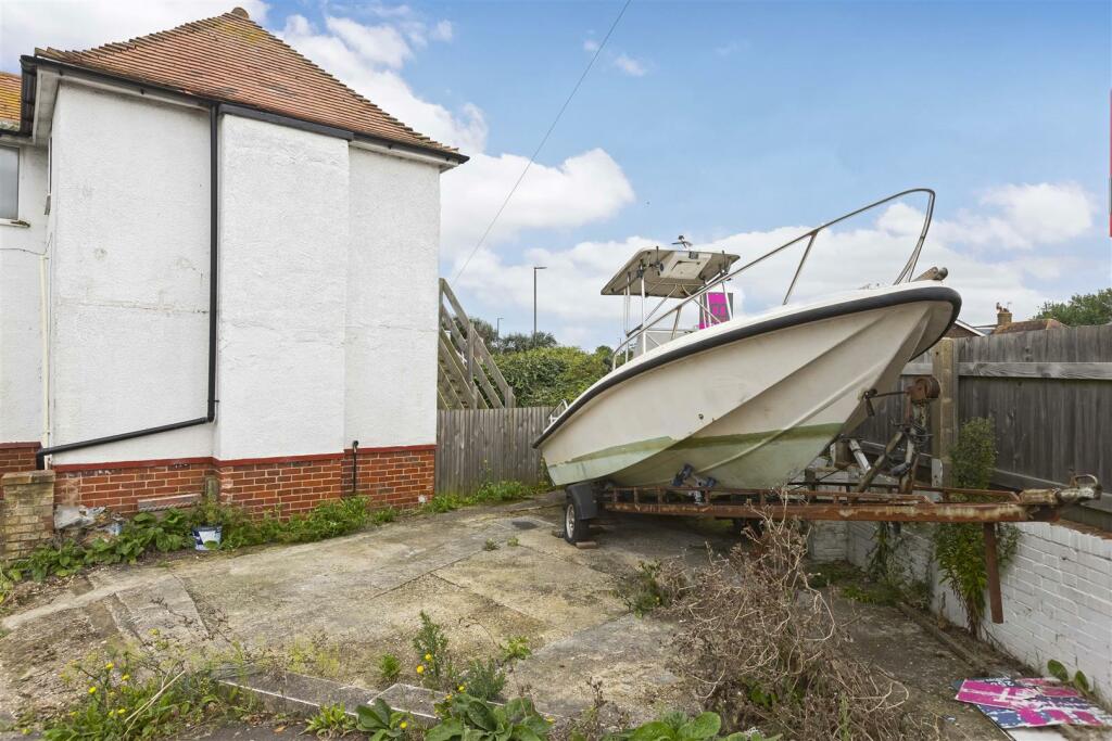 2 West End Way_11.JPG