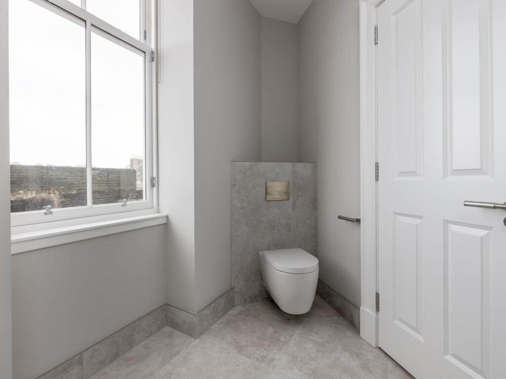 65260_MelvilleCres01