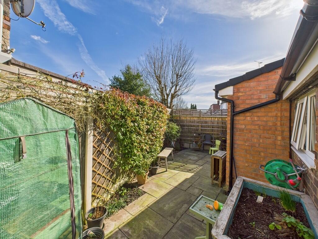 CAM02854G0-PR0330...