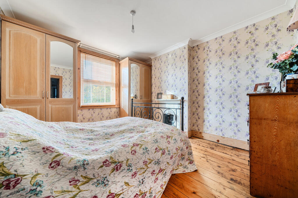 1353704-1-68c7dd3...