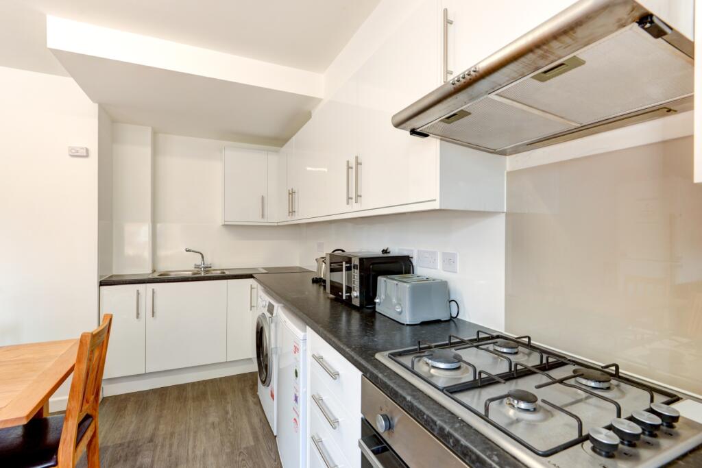 2 Bristol Gardens Kitchen